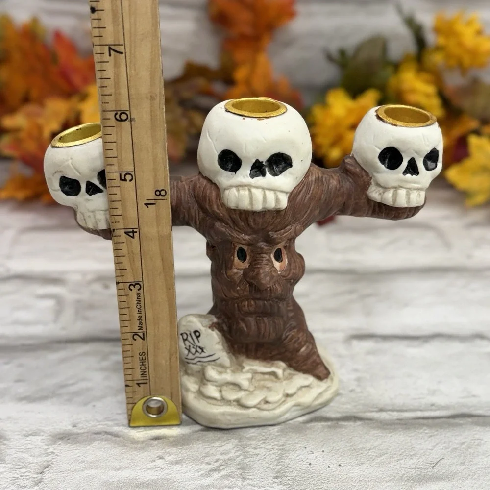 N/A halloween spooky